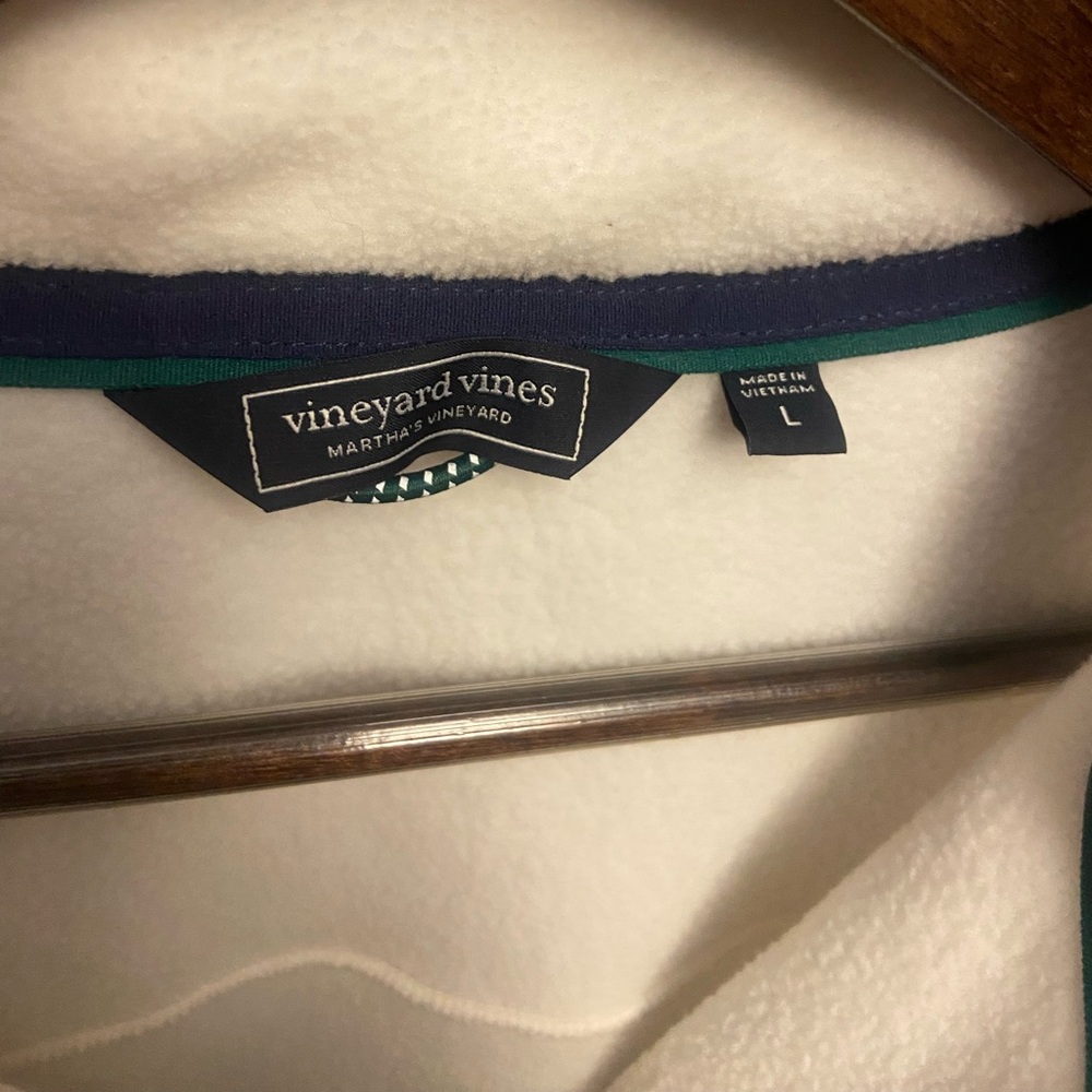 Vineyard Vines quarter zip Fleece. White. Never worn! - Picture 2 of 5